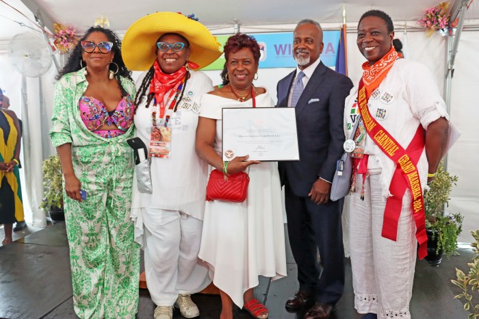 Yolanda Lezama-Clark, center, display certificate from CIS founder and president Dr. Claire Nelson, second from left, flanked by left to right: Ann-marie Abramson, WIADCA Chairman Andrew Maloney and Francine Hakim.