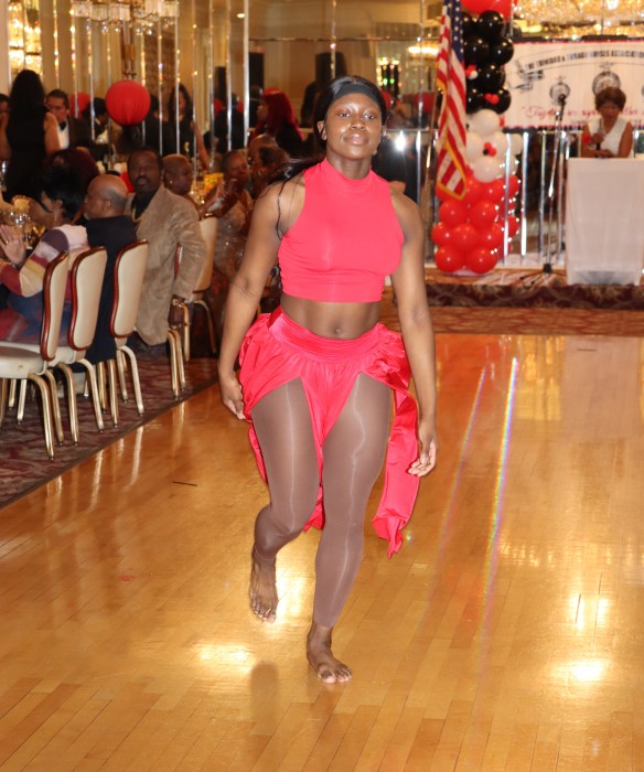 Dancer Alena Roberts entertains the patrons.