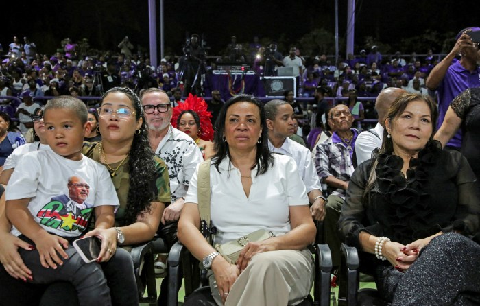 Jen-ai Bouterse, Peggy Bouterse and widow Ingrid Bouterse attend a memorial service for Suriname's ex-President Desi Bouterse on the eve of his cremation at the party centre Ocer of the National Democratic Party, in Paramaribo, Suriname January 3, 2025.