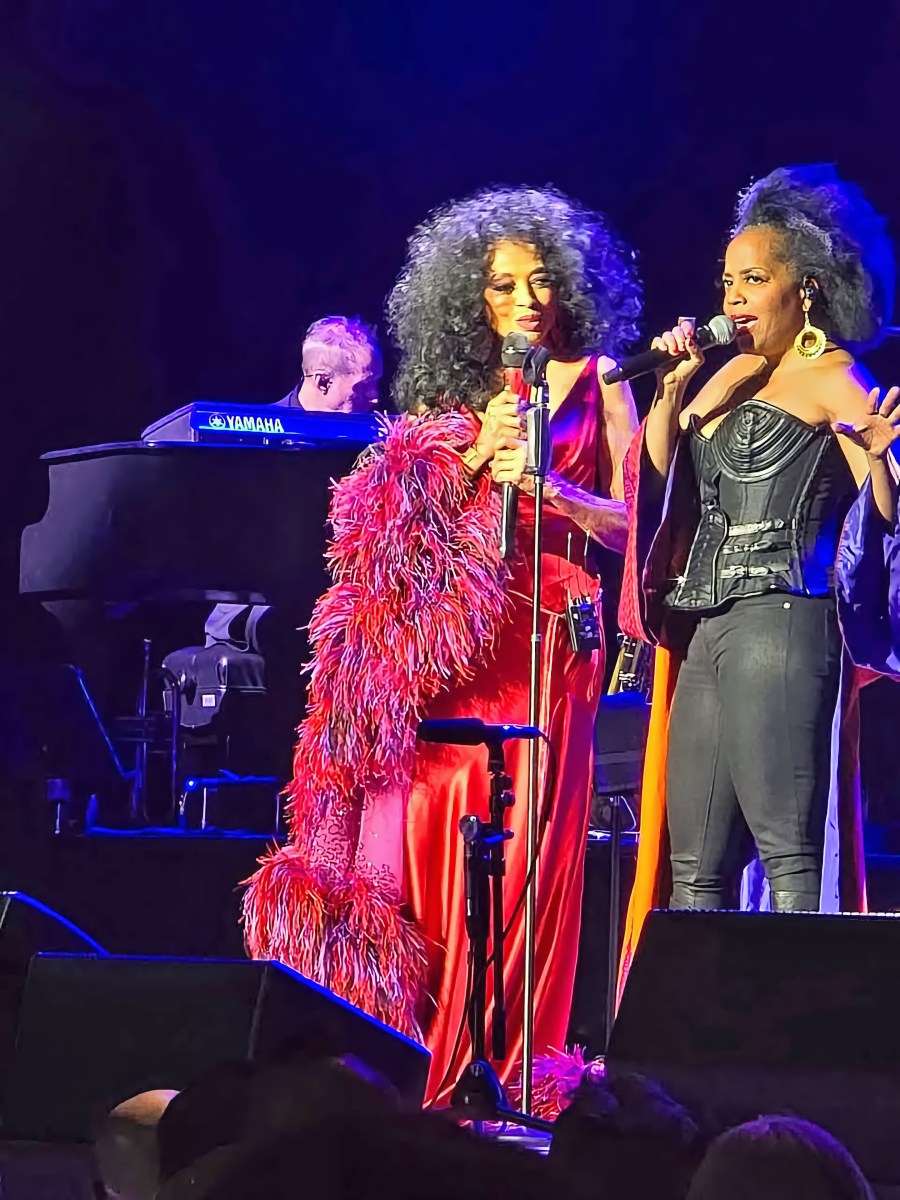 Legendary solo artist, Diana Ross performed with her first born, Rhonda Ross as they entertained a sold-out audience at Kings Theatre last Saturday with "Lean on Me,” a ballad penned in tribute to the Lifetime Grammy Achievement Award icon.